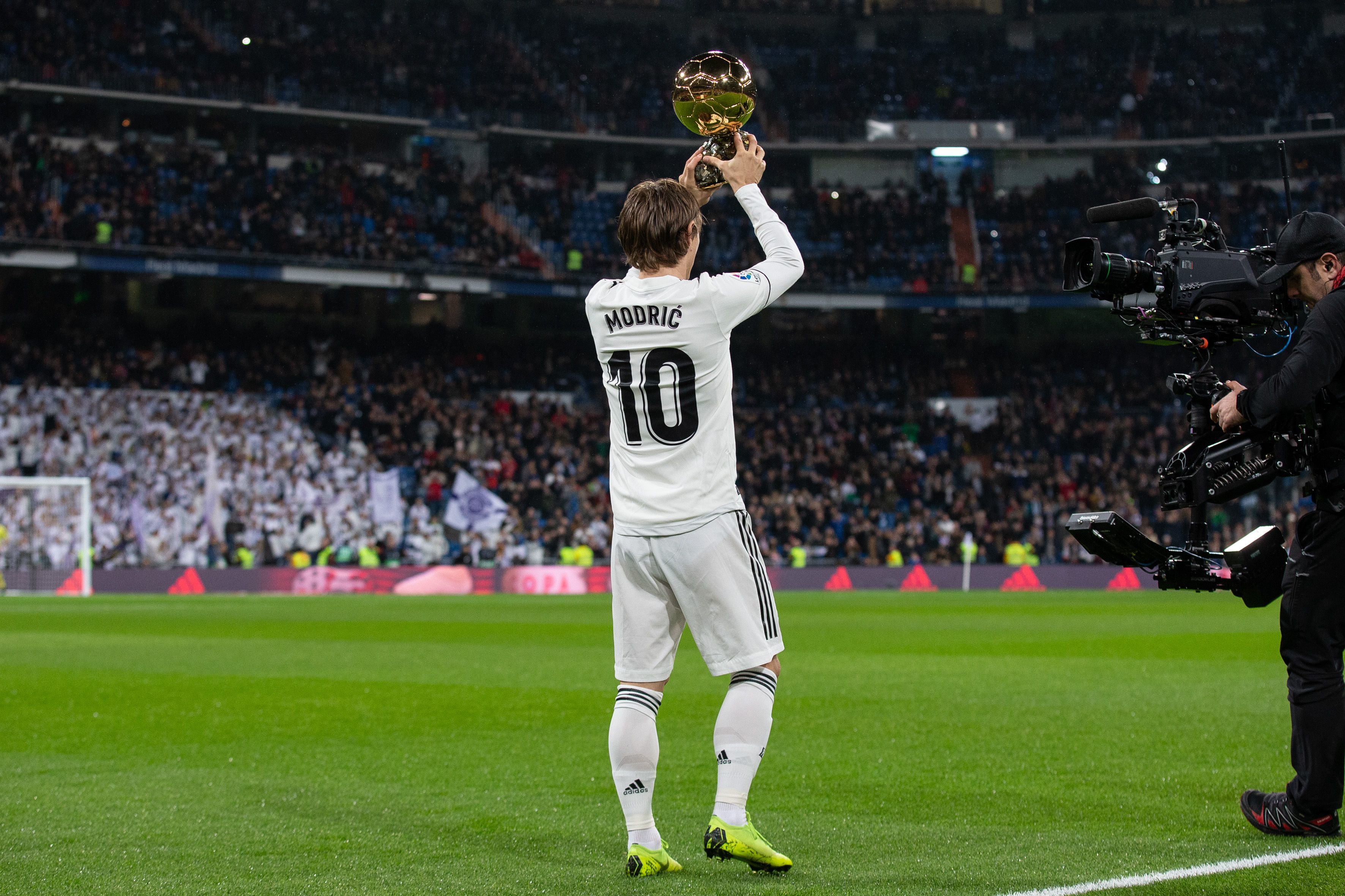 阿夫迪亚33+8+9杨瀚森4分救主，开拓者137-117大胜爵士