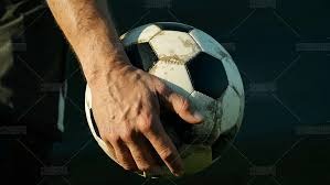 什么是“价值错觉”？解析中等强度牌的隐性亏损（解构“价值错觉”：中等强度牌的隐性损失）